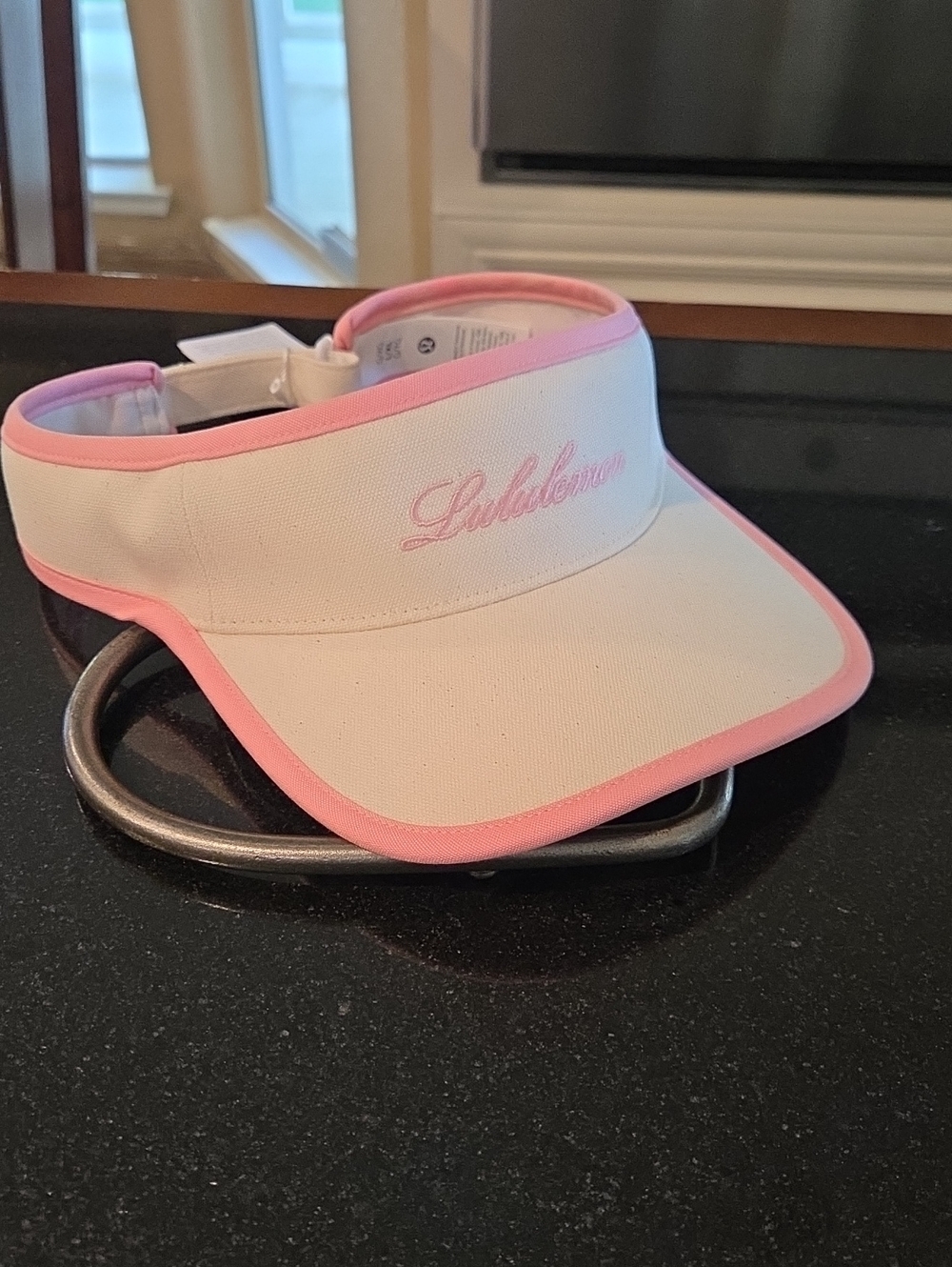 Lululemon XL Adjustable NWT Peach & Tan Visor